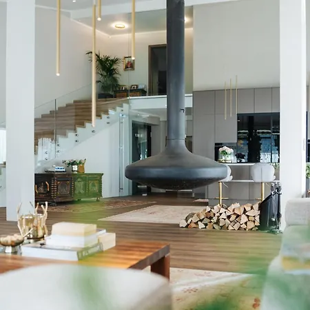 Quiet Luxury Faak Villa *